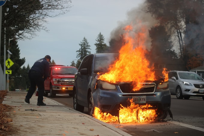 He soñado con un coche totalmente en llamas, ¿Por qué he tenido este sueño?