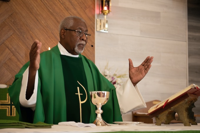 He soñado con un pastor o clérigo, ¿Es bueno o malo esto para mi vida?